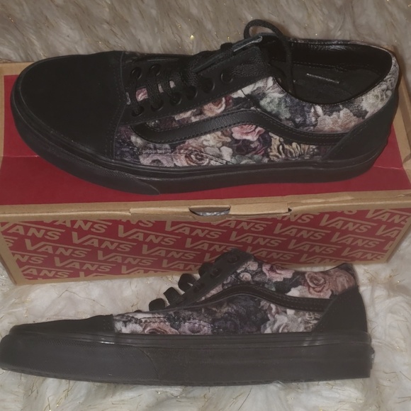 vans old skool floral velvet sneaker